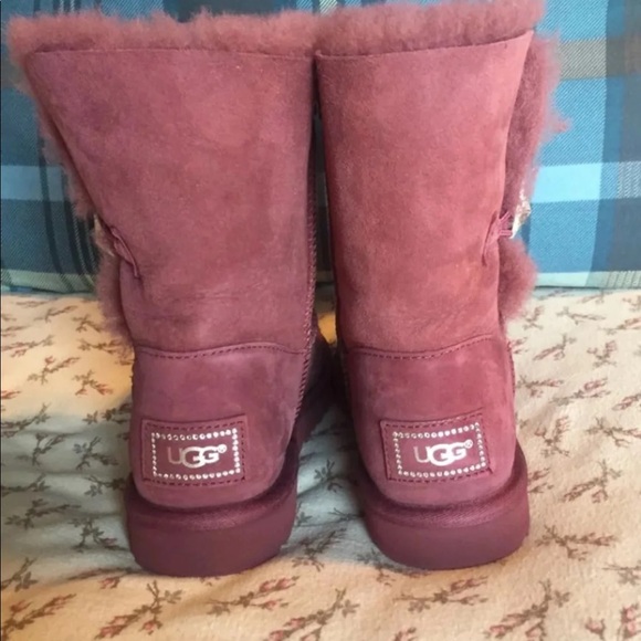 ❌SOLD❌Ugg Bailey Button Bling - Picture 2 of 6